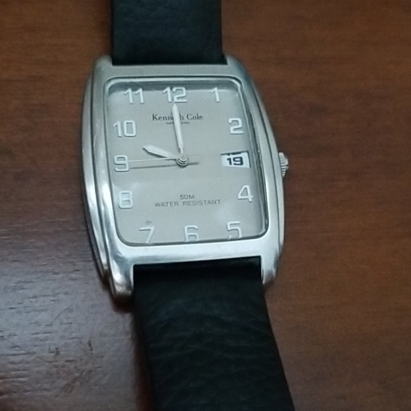 Men's Kenneth Cole watch - Picture 2 of 5